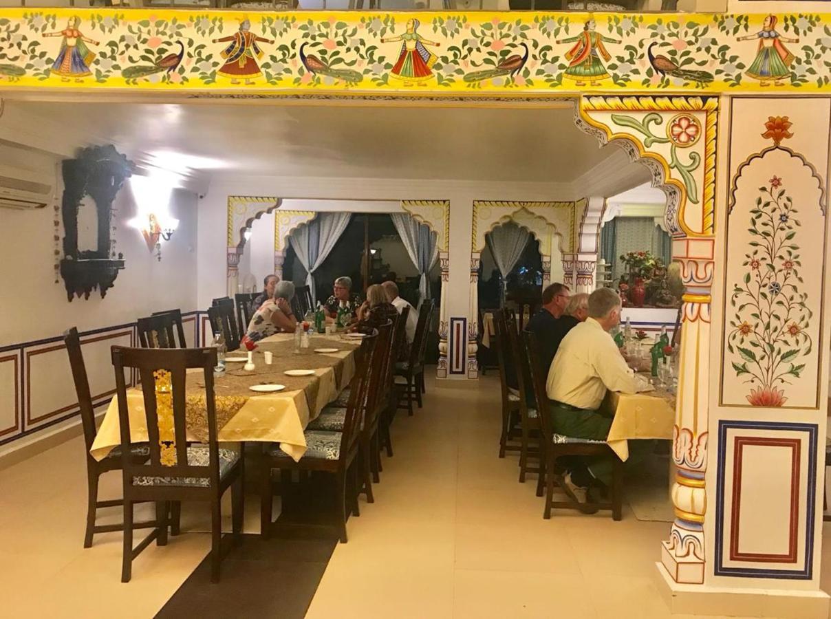 The Grand Haveli And Resort Nawalgarh Екстериор снимка