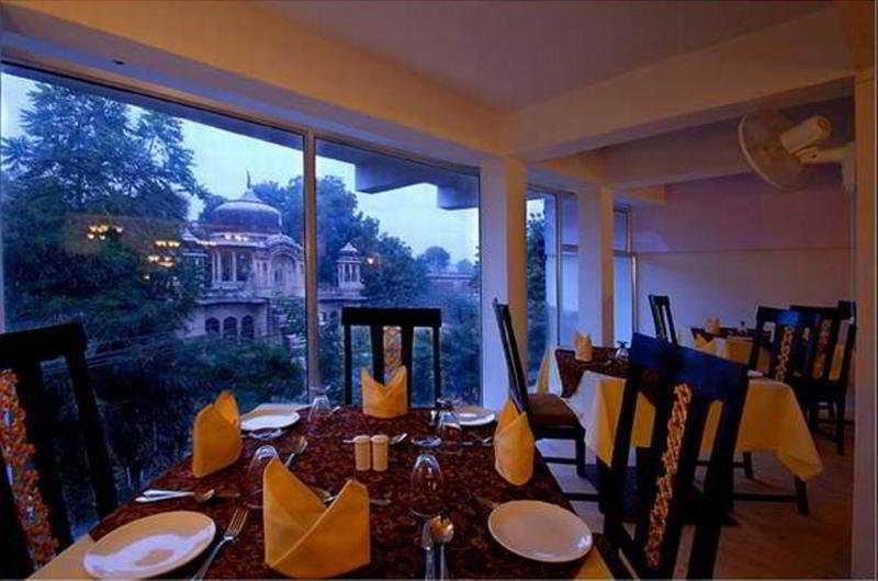 The Grand Haveli And Resort Nawalgarh Екстериор снимка